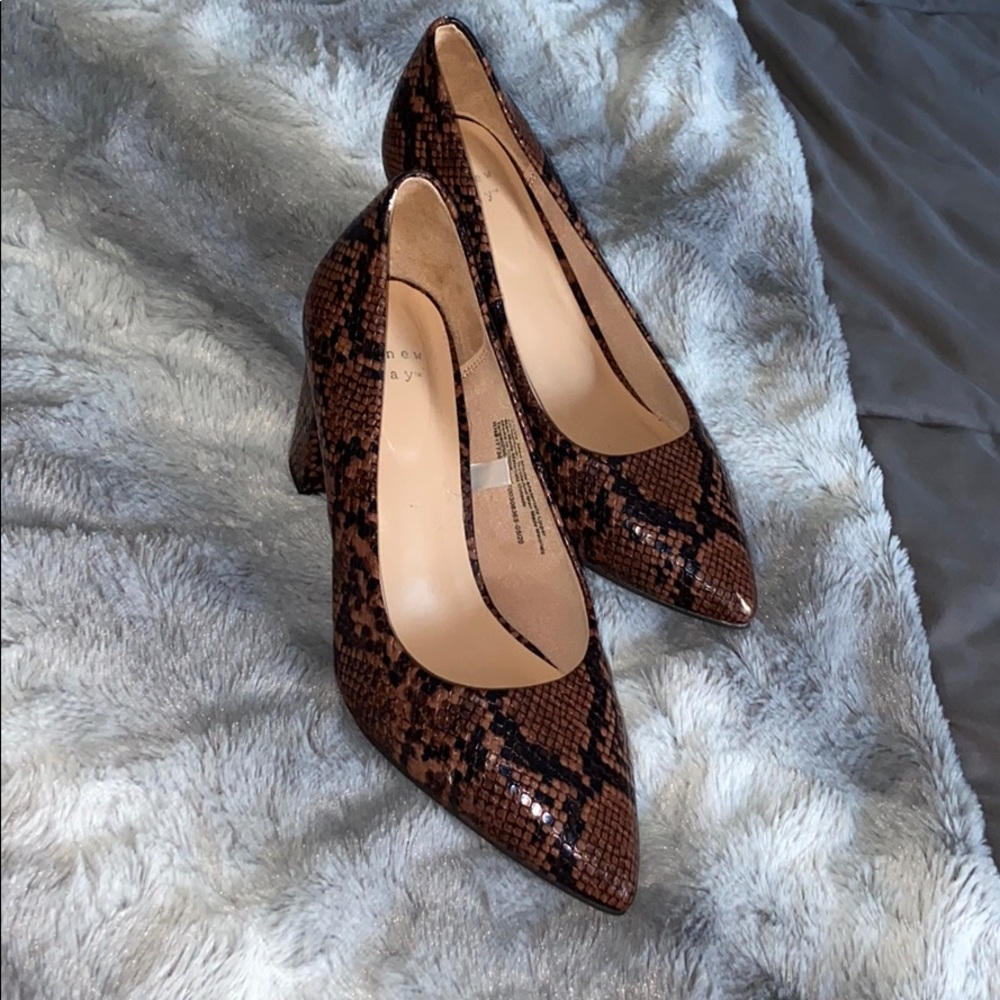 Heels - Picture 2 of 4